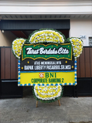 Papan Bunga Duka di Kei Besar Selatan Barat