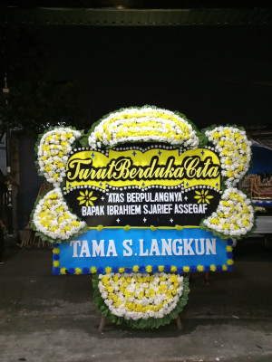 Papan Bunga Duka di Kei Besar Selatan Barat